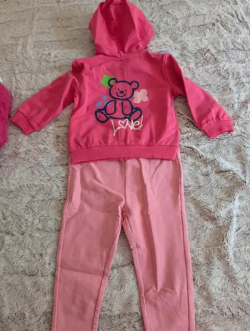 Ensemble 12/18 mois neuf. Fagottino