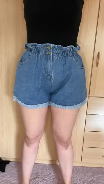 Short ample