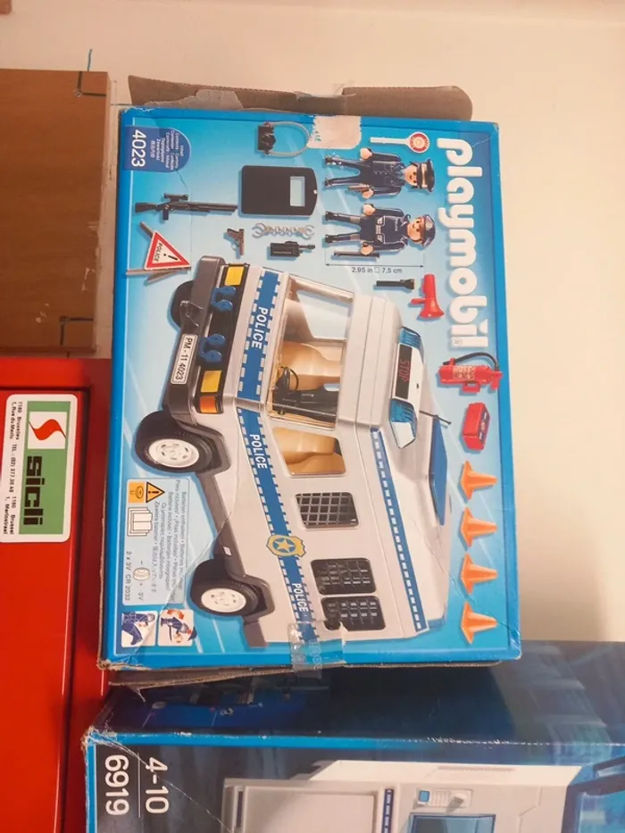 Playmobil 4023 fourgon de police - photo numéro 2