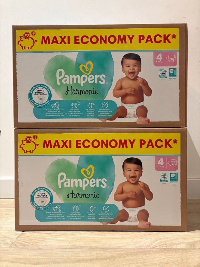 156 couches Pampers harmonie taille 4
