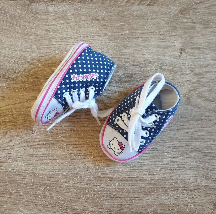 🩷 Chaussures a lacets Hello Kitty pointure 17 #emyfleury_pointure17fille