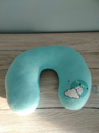 Cale nuque enfant turquoise nuage