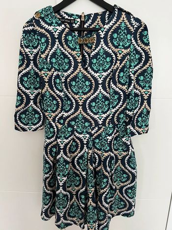 Robe évasée de très bonne qualitée