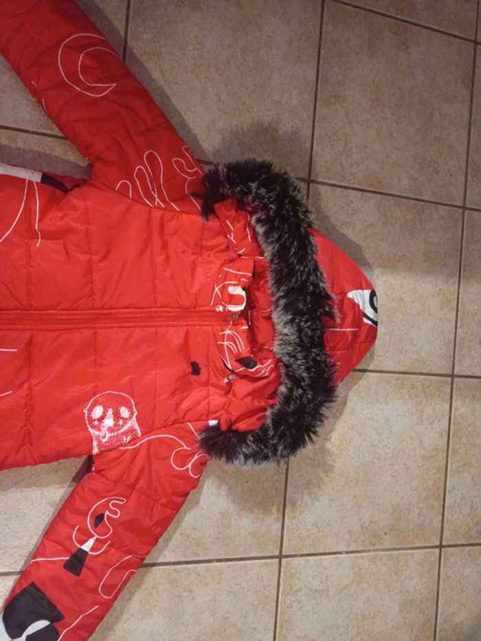 Manteau rouge - photo numéro 2
