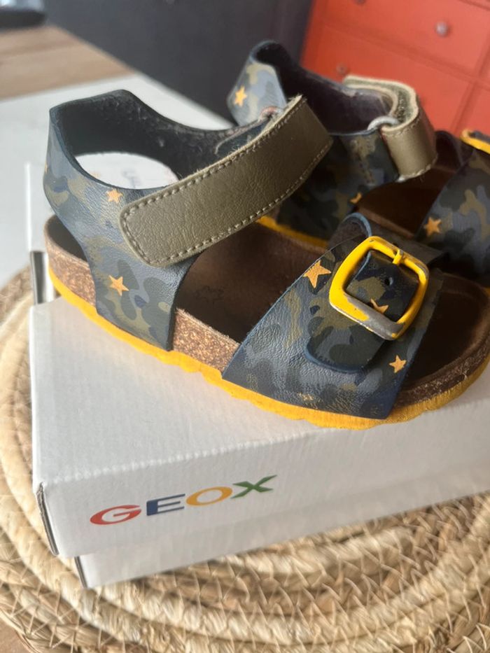 Sandales imprimé camouflage pointure 22 - photo numéro 4