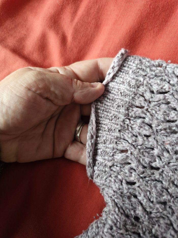 Superbe pull style péplum zone troutrous - photo numéro 5