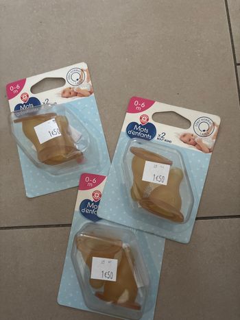 Tétine latex bout rond 0-6 mois 