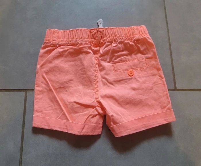 Short 6 mois - photo numéro 2