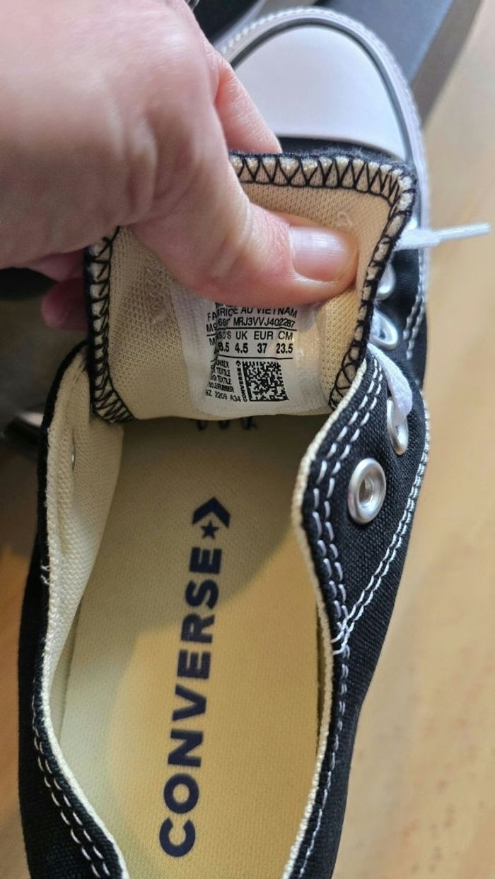 NEUVES  (non portées) 🏷🥰🤩👌superbes converses Pointure 37 😍🤩🥰👌 - photo numéro 5