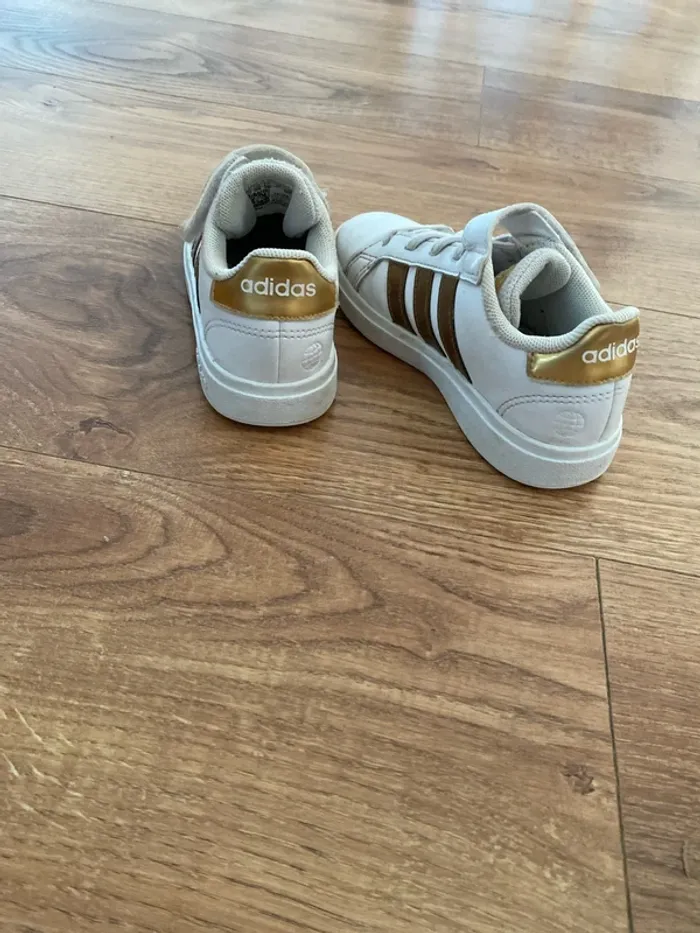 Baskets adidas 28 - photo numéro 3