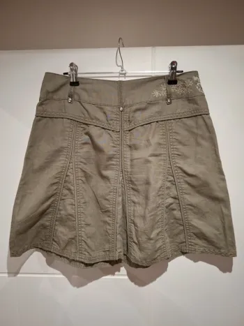 Jupe kaki 36 très bon état