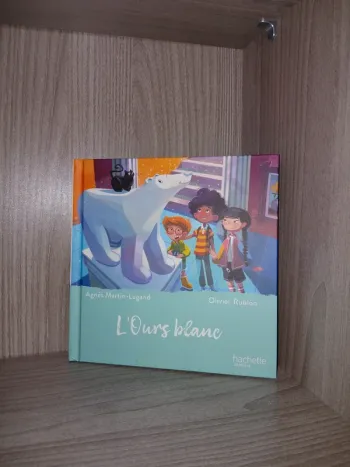 📚 Livre L'ours blanc.