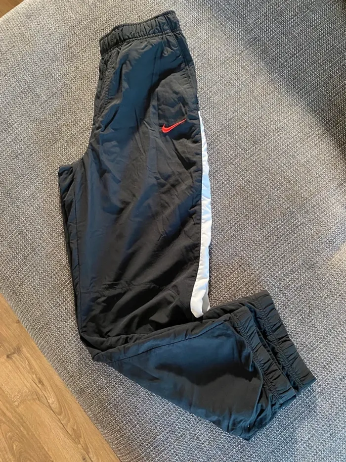 đ„ Bas de survĂȘtement Nike vintage â Trackpant noir â Taille L â Parfait Ă©tat