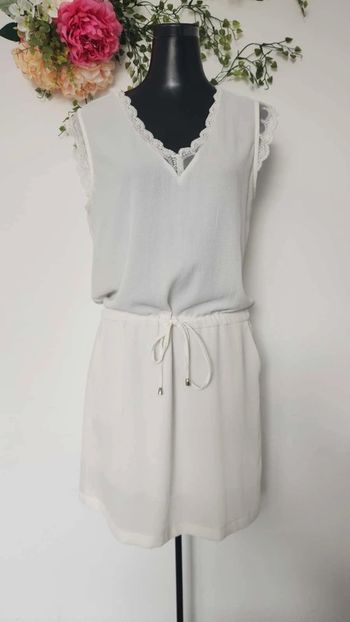 Robe dentelle fluide été col V 🎀 Taille S 🎀