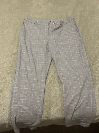 Pantalon gris à rayures 