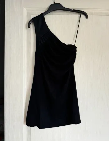 Haut/t.shirt noir asymétrique Etam taille 36 en TBE