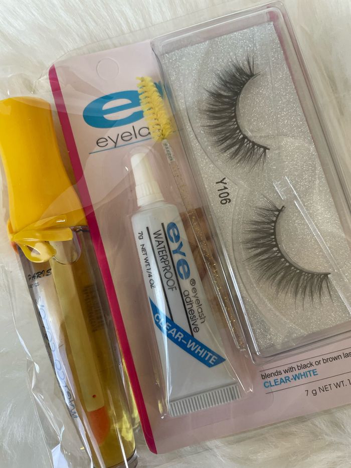 Faux cils + colle + goupillon + gloss jaune - photo numéro 2