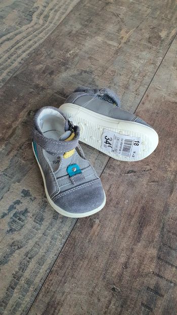 👦 chaussures Pat et Ripaton taille 18, dessus doublure semelle intérieure cuire,  neuf 🏷