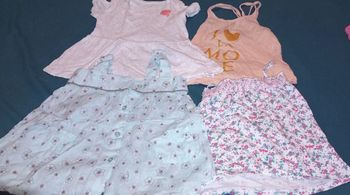 Lot 4 débardeurs fille 2 ans