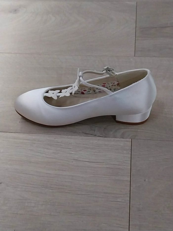 Chaussures cérémonie T.31 - photo numéro 2
