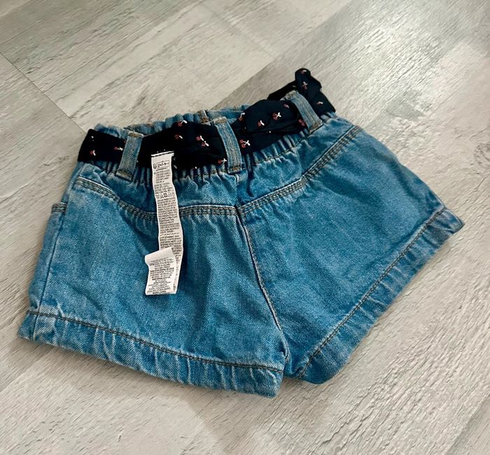 Lot de deux shorts. - photo numéro 5