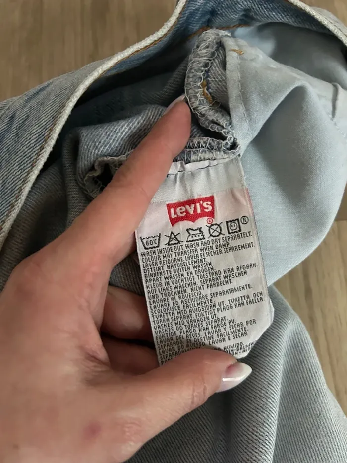 Levi ´s, short en jean bleu clair w32 taille FR40 - photo numéro 5