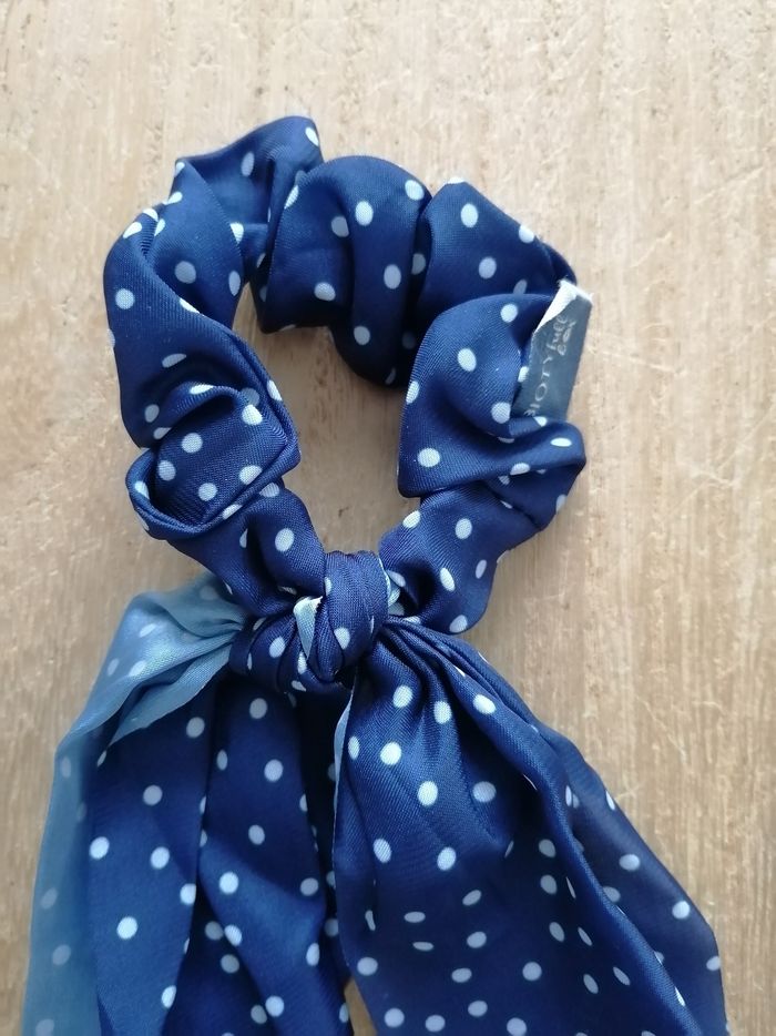 Chouchou bleu marine à pois neuf - photo numéro 4