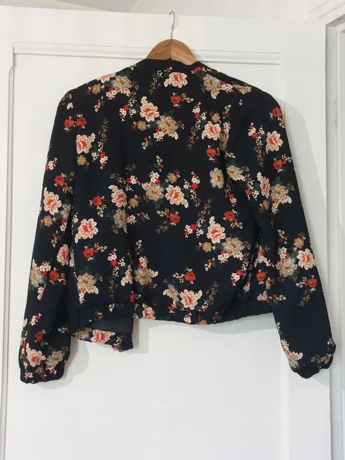 Veste fleurie - photo numéro 2