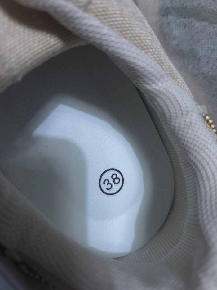 Baskets en toile Kaki et Beige - Style Rétro - Neuves - Taille 38 - photo numéro 6