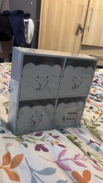 Petit meuble de rangement