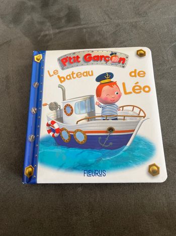 Livre bébé p’tit garçon le bateau de Léo