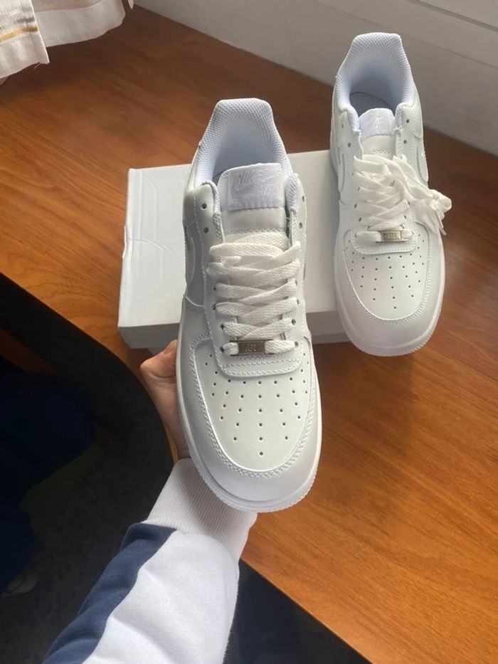 Nike Air Force 1 Low '07 White 44 - photo numéro 3