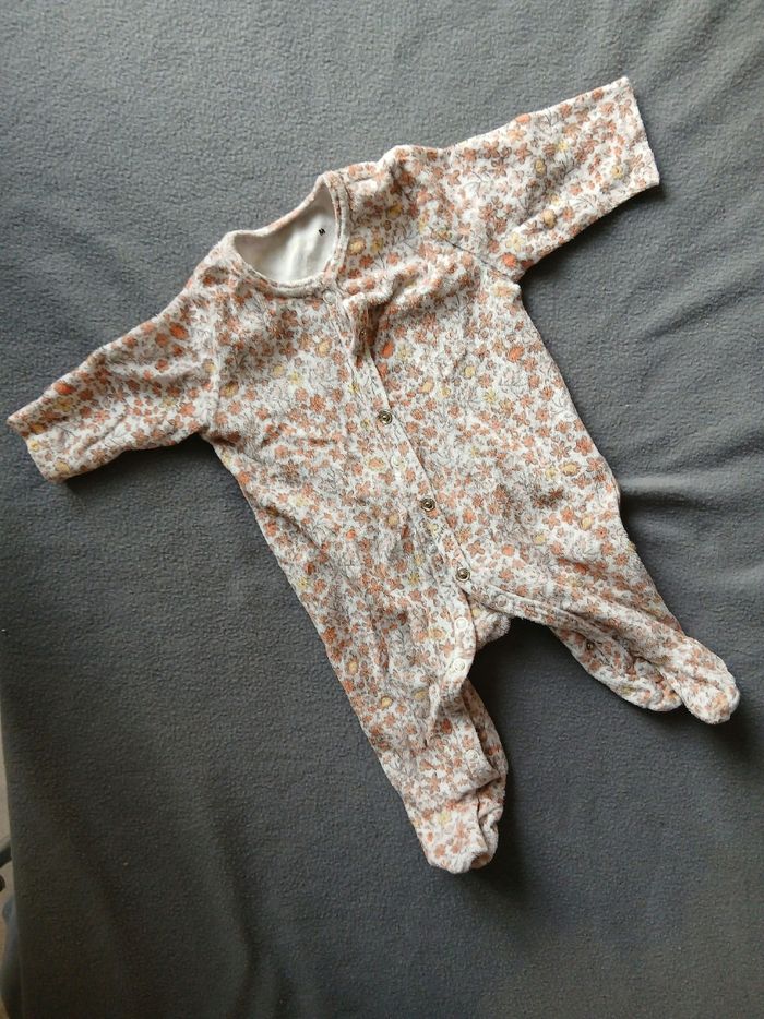 3 pyjamas 1 mois - photo numéro 4