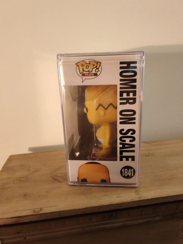 Figurine funko pop plus ultra Homer on scale - photo numéro 4