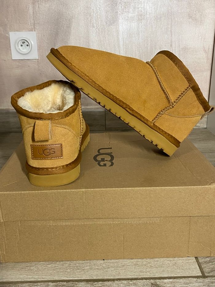 Ugg ultra mini taille 38 - photo numéro 2
