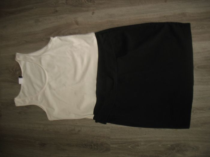 ROBE CHASUBLE + TOP "TREND BY MISS CAPTAIN" - TAILLE 42 - n°24 - photo numéro 4