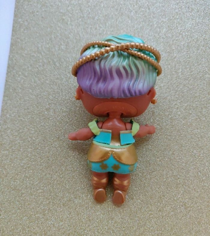 Poupée lol très bon état - photo numéro 2