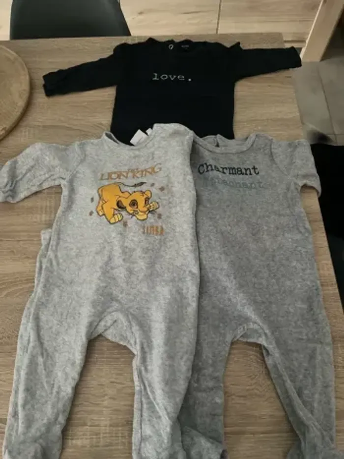 Lot 5 pyjamas 6 mois - photo numéro 3