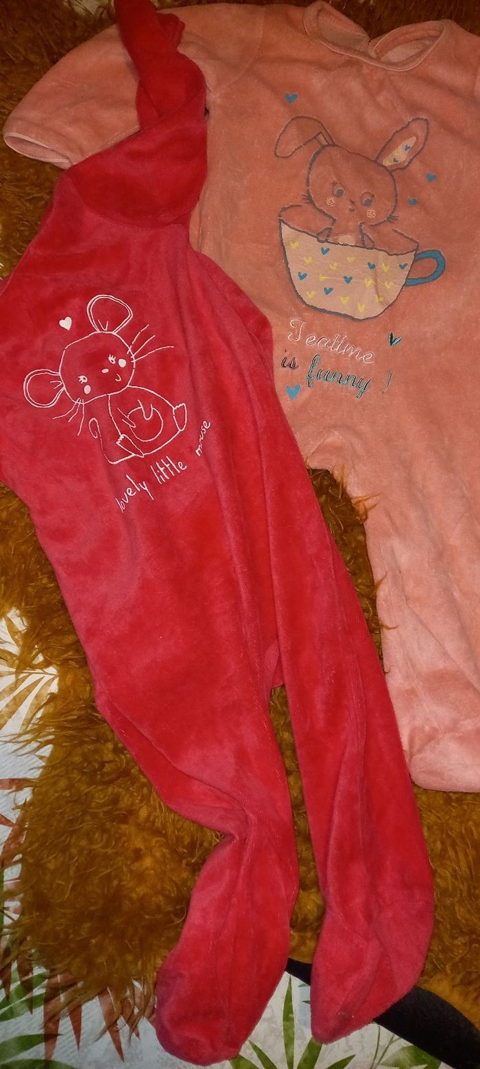 Lot pyjama velours 80.cm.