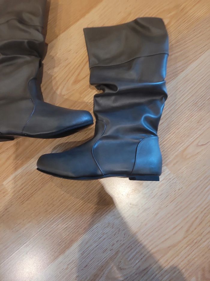 Bottes femme pointure 38 - photo numéro 2