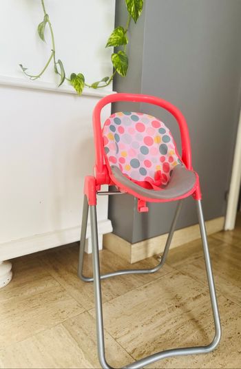 Chaise poupée
