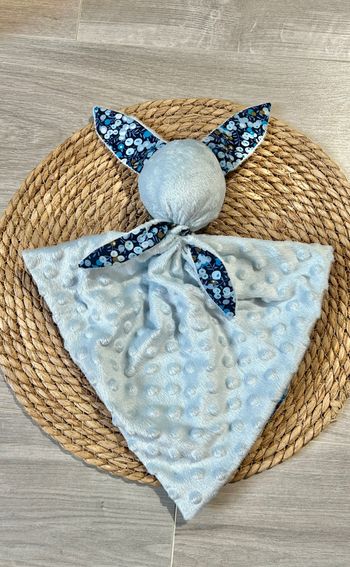 Doudou liberty bleu  fait main