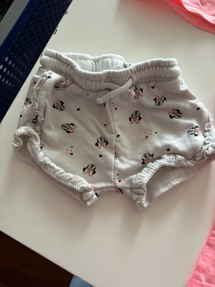 Lot Minnie en 12 mois - photo numéro 3