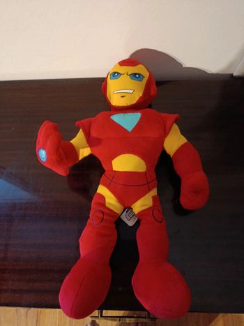 Iron Man peluche marvel super héros squad