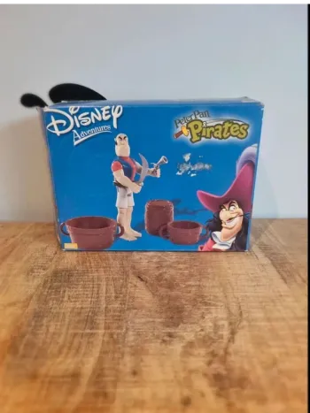 Figurine pirate famosa disney peter pan