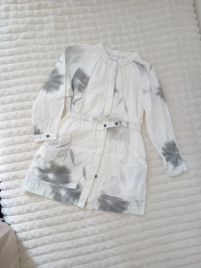Robe fille 6/7ans Zara 🩶🤍