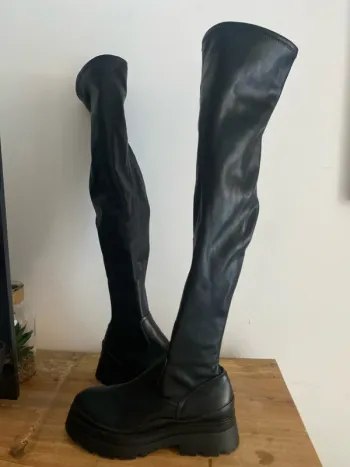 Cuissardes stradivarius taille 39