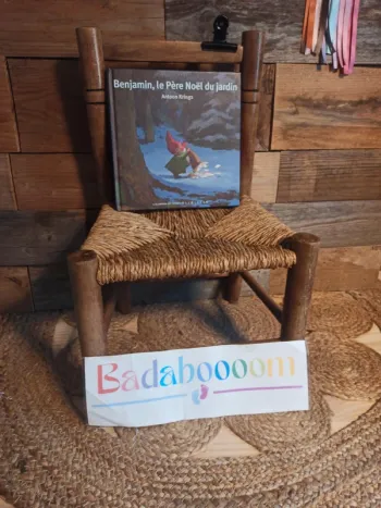 Livre Les drôles de petites bêtes Benjamin le père noël du jardin tbe