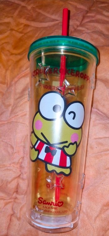 Gourde / gobelet paille Keroppi dans Hello Kitty Sanrio
700ml jamais servit