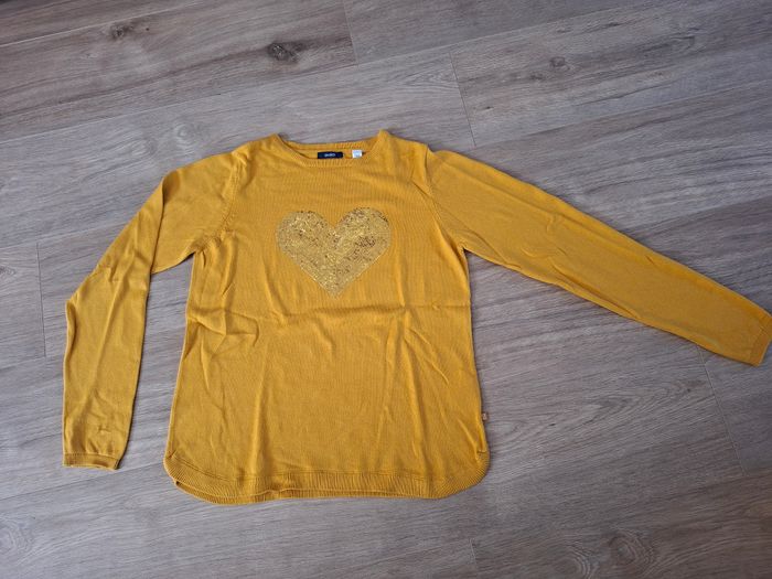 Pull jaune moutarde coeur en sequins Okaïdi 12 ans